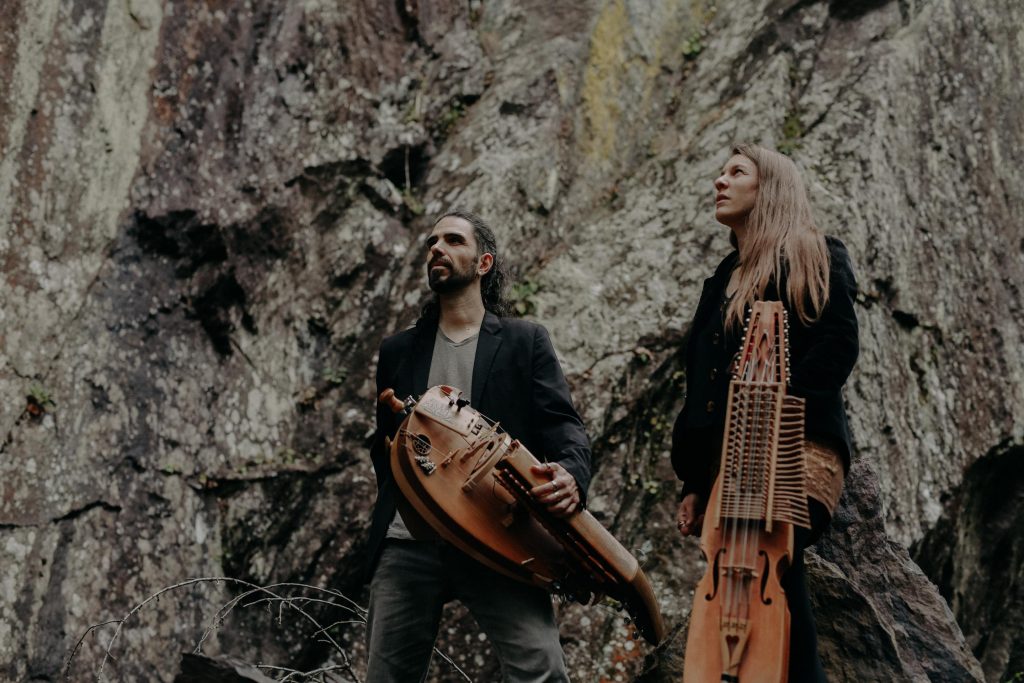© Claire Huteau 2021 -Vóden - Musique de Scandinavie et des Balkans- nyckelharpa, vielle à roue