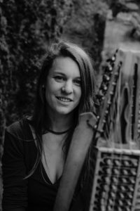 © Claire Huteau 2021 -Vóden - Musique de Scandinavie et des Balkans- nyckelharpa, vielle à roue