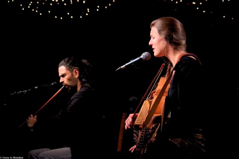 Vóden. David Sévérac. Marguerite Lersteau. Musiques de Scandinavie et des Balkans. Nyckelharpa, vielle à roue, chant, kaval.